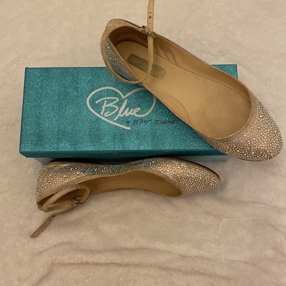Betsey Johnson sparkley flats size 10 - Picture 2 of 3